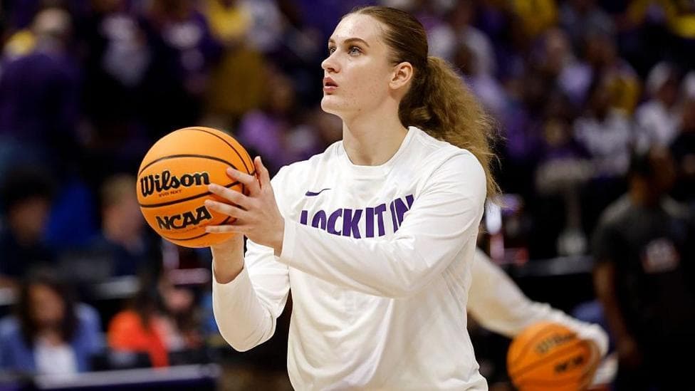 Koval Transfers to Baylor Over Russian Player Signing